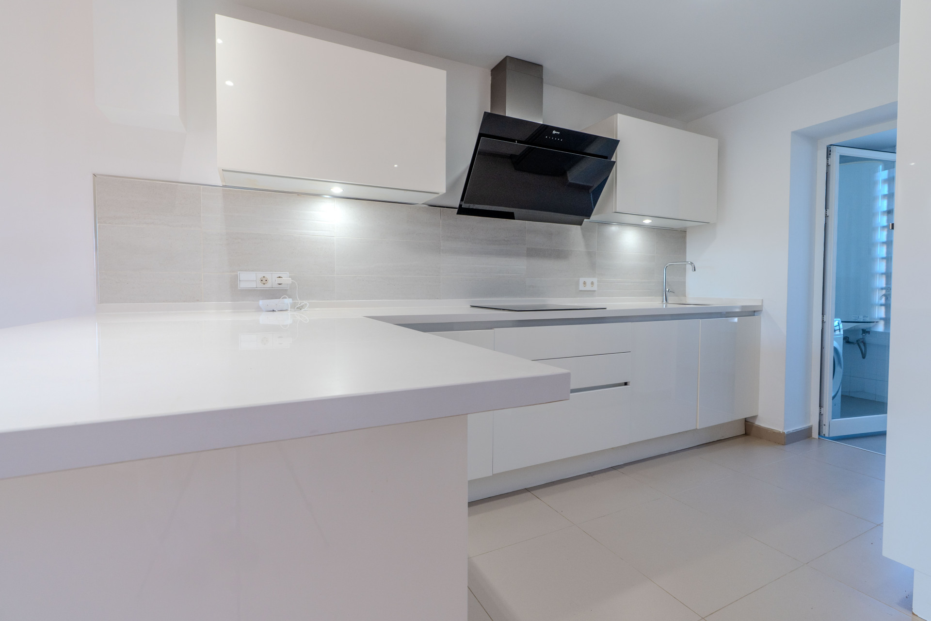 3 Bedroom Townhouse in Estepona - Photo 4