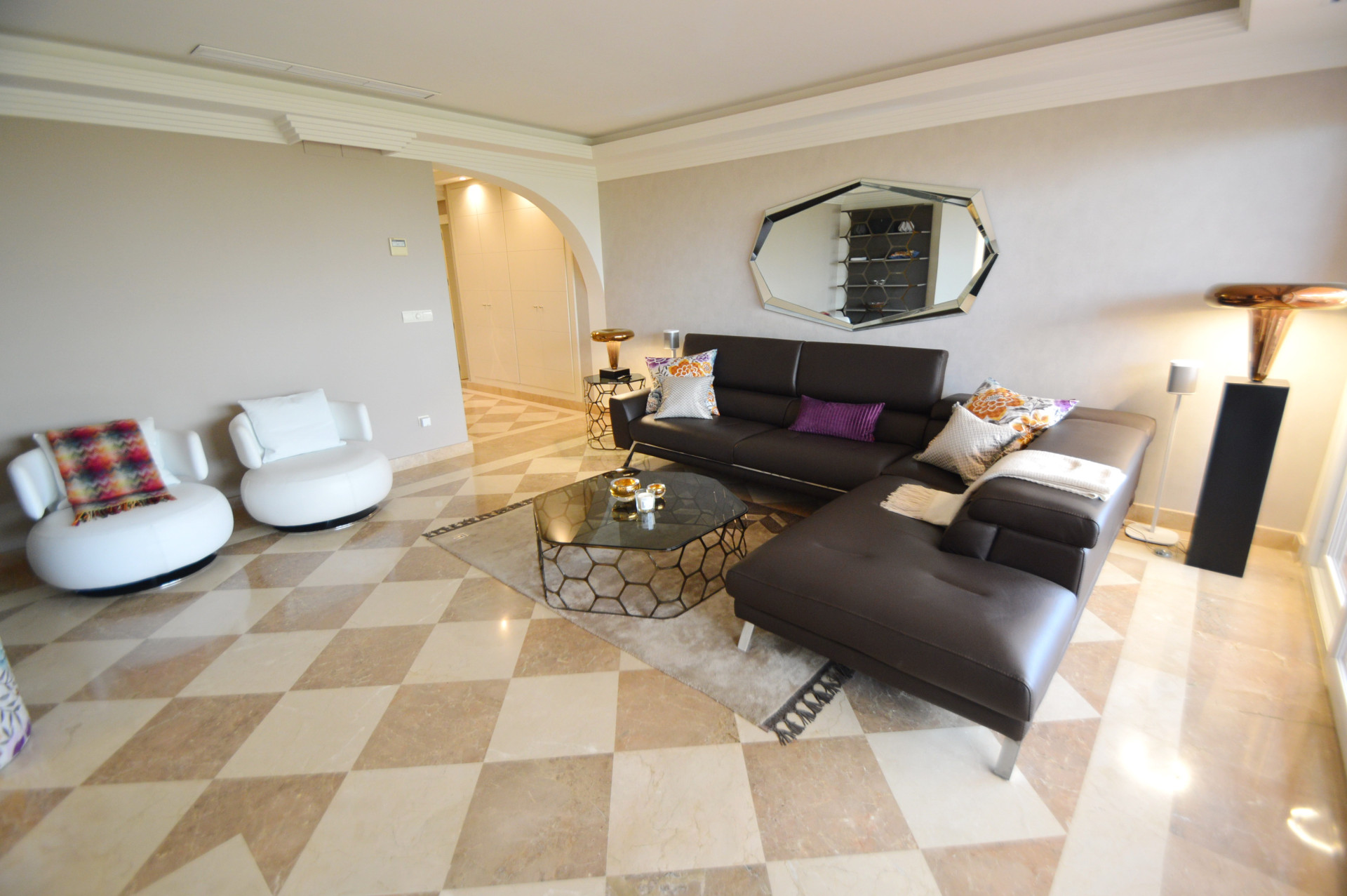 3 Bedroom Apartment in Marbella - Photo 5