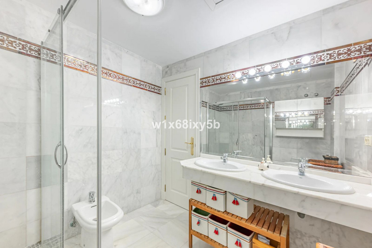 3 Bedroom Townhouse in Estepona - Фото 27