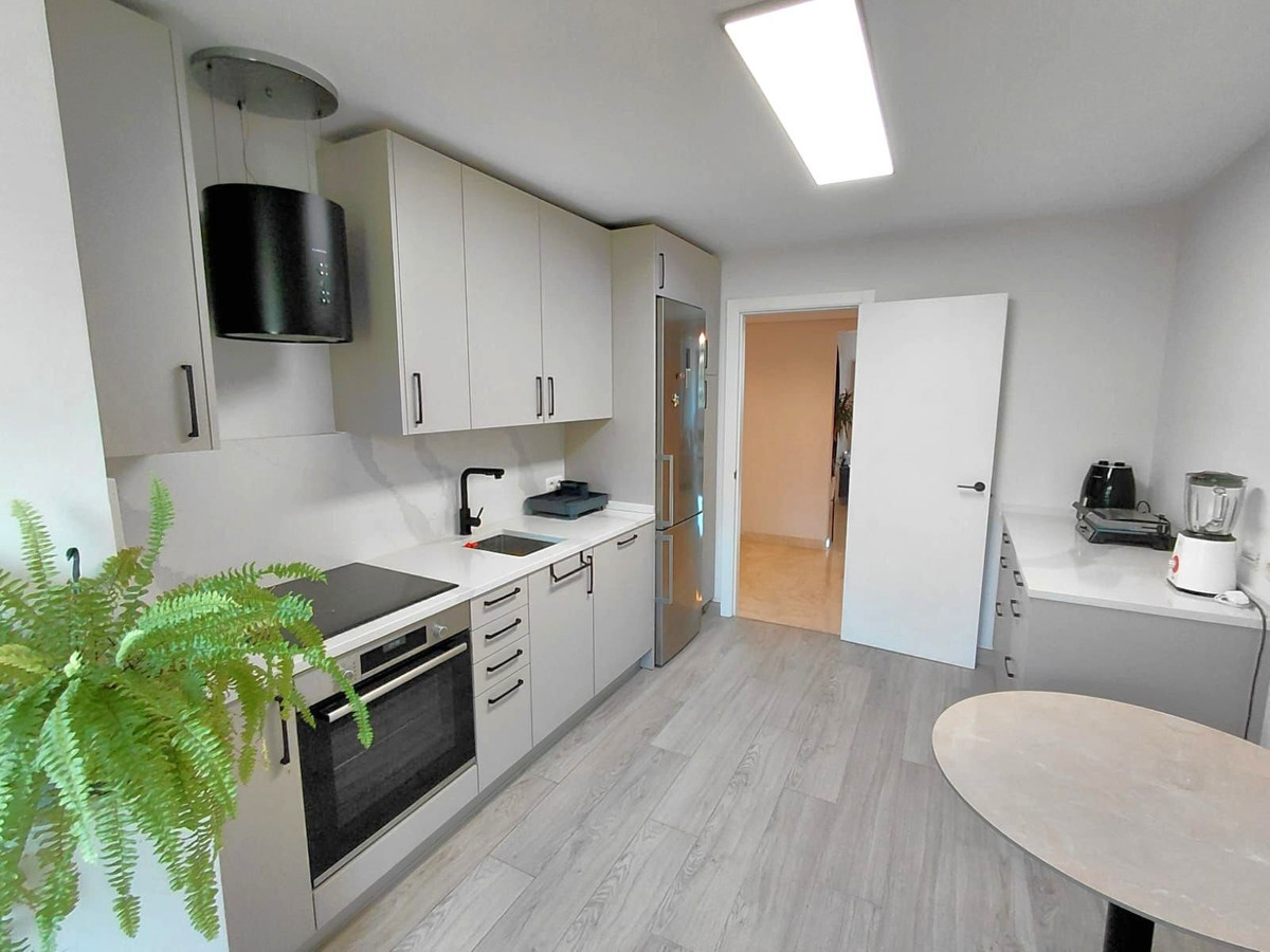 2 Bedroom Apartment in Marbella - Photo 9