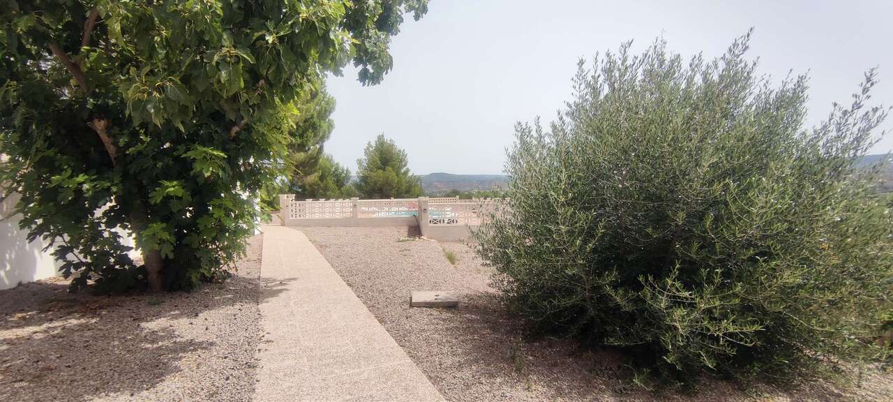 Local con piscina en Valencia – Foto 12
