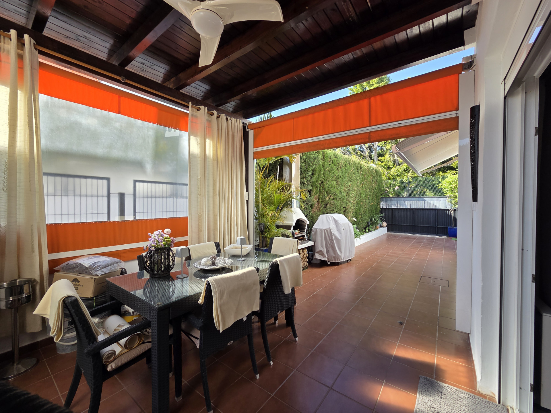 4 Bedroom Townhouse in Marbella - Photo 3