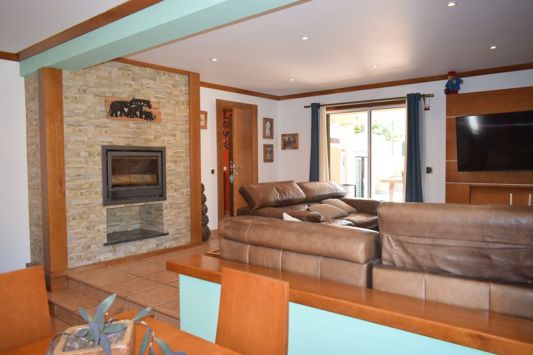 3-bedroom villa in Spain – Photo 2