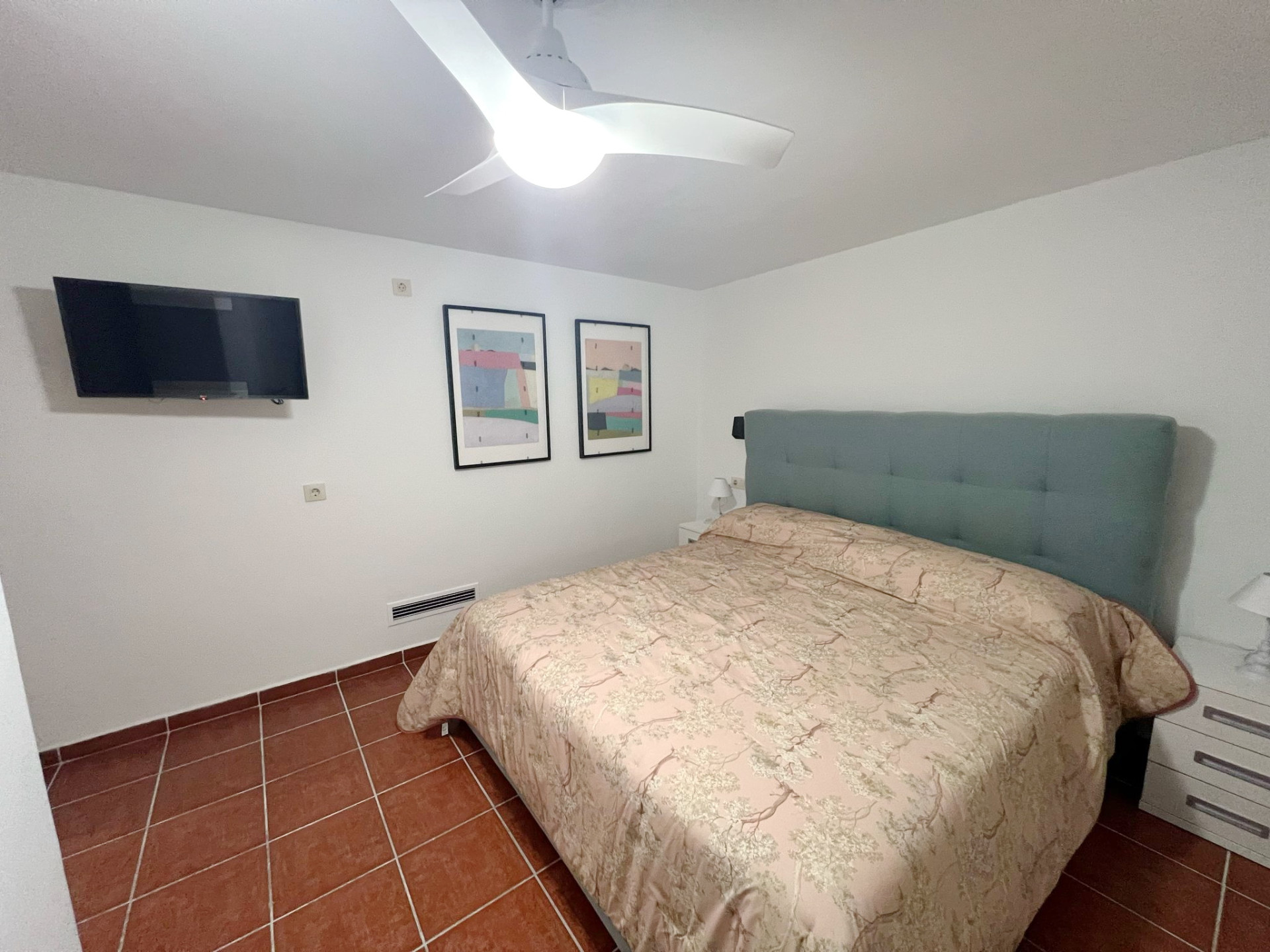 4 Bedroom Apartment in Marbella - Photo 15