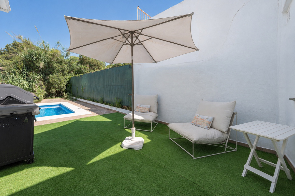 4 Bedroom Villa in Marbella - Photo 27