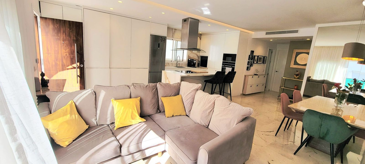 2 Bedroom Apartment in Marbella - Photo 3