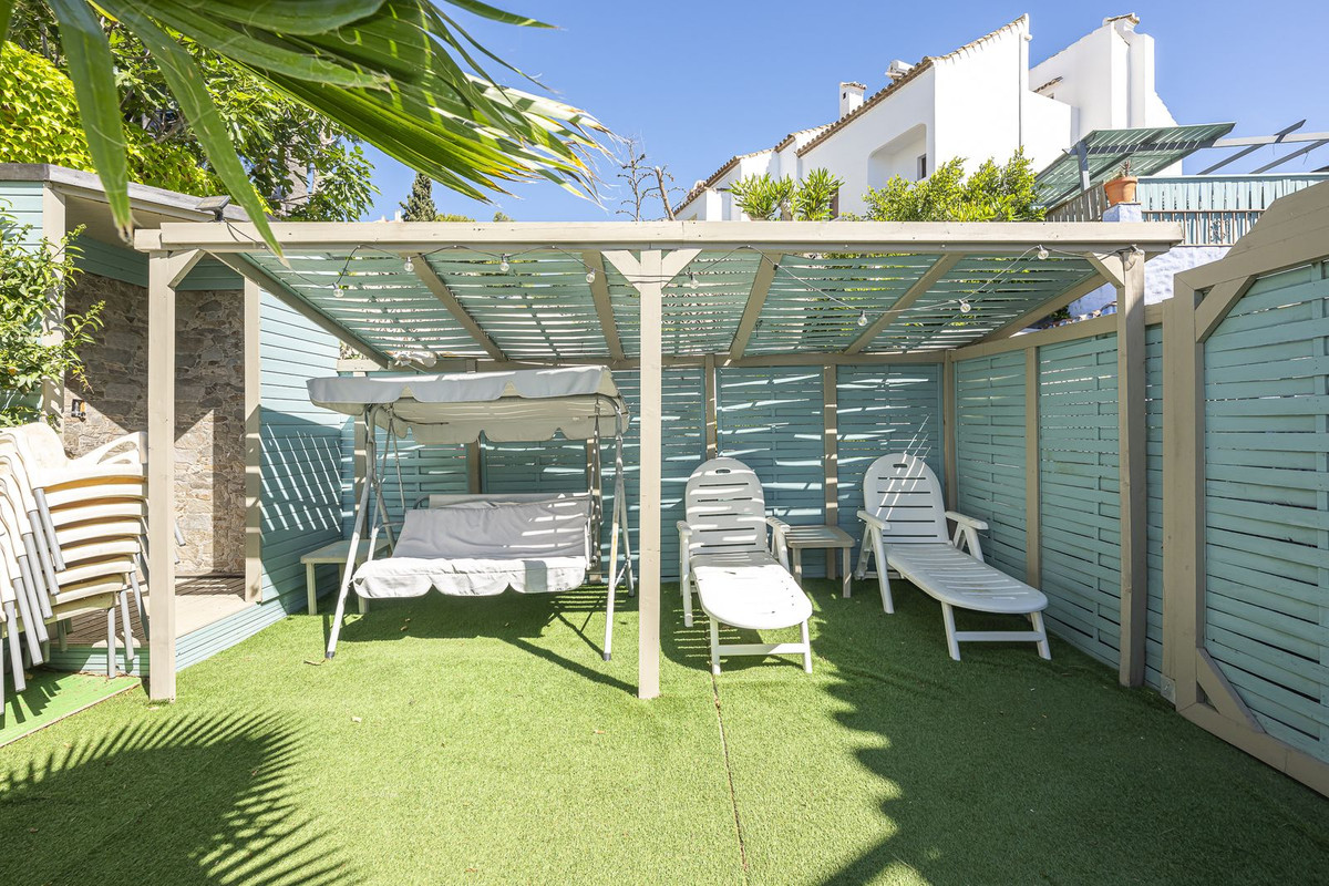 12 Bedroom Villa in Marbella - Photo 45