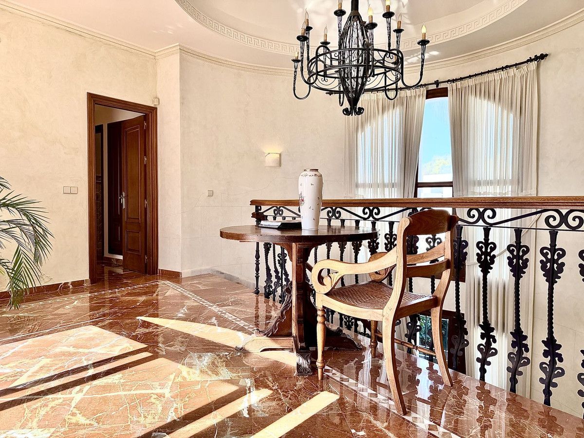 5 Bedroom Villa in Marbella - Foto 42
