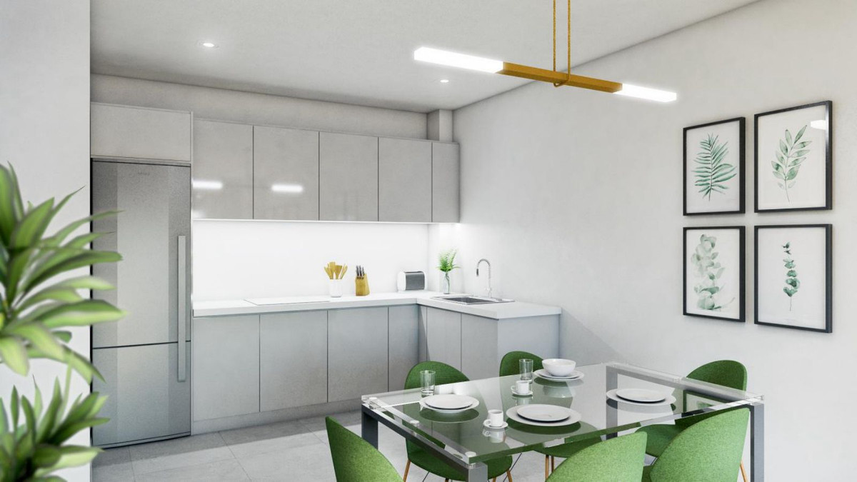 2 Bedroom Apartment in Fuengirola - Photo 6