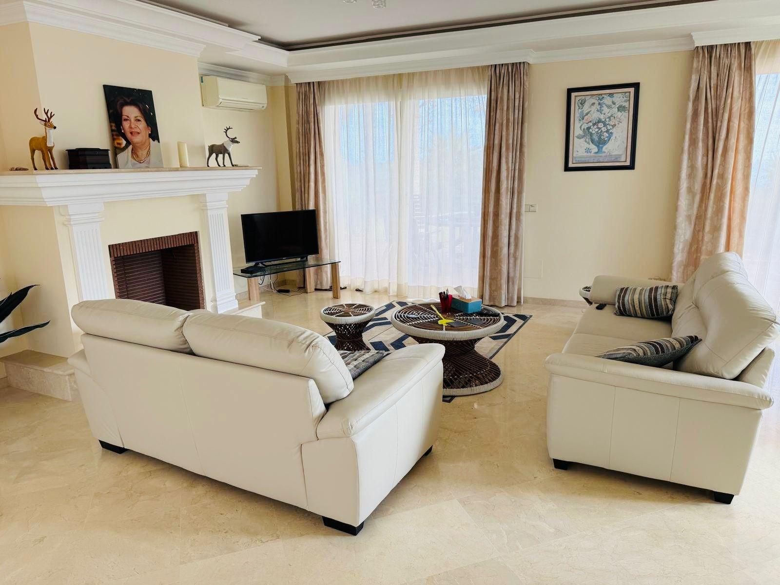 5 Bedroom Villa in Casares - Photo 11