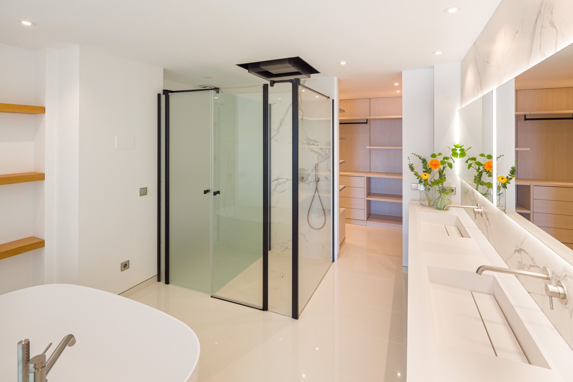 4 Bedroom Apartment in Marbella - Photo 14