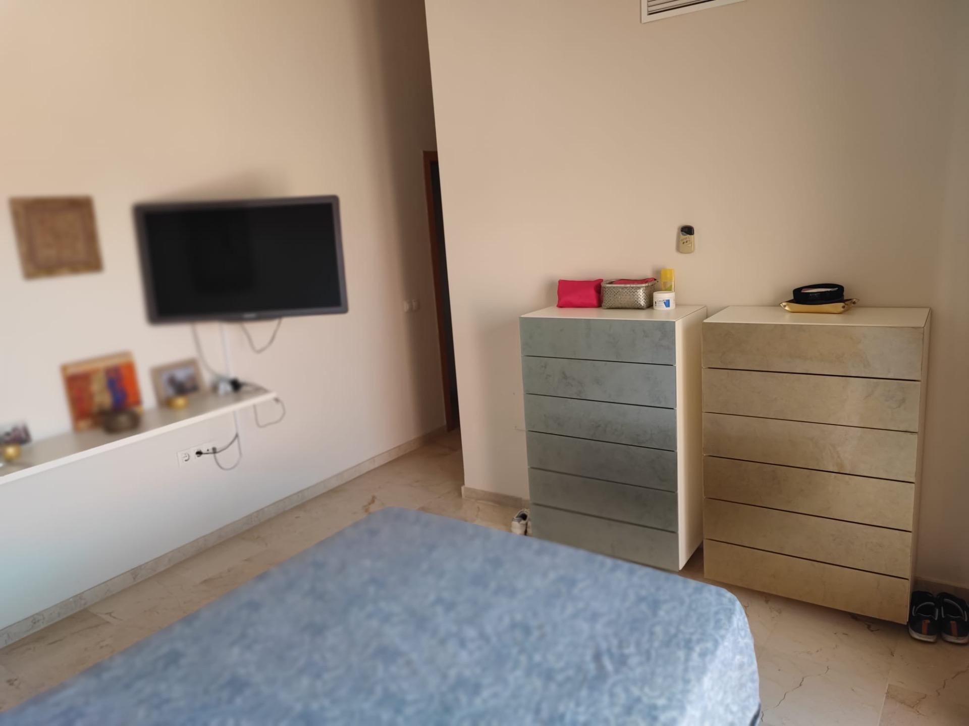 4 Bedroom Townhouse in Fuengirola - Photo 9