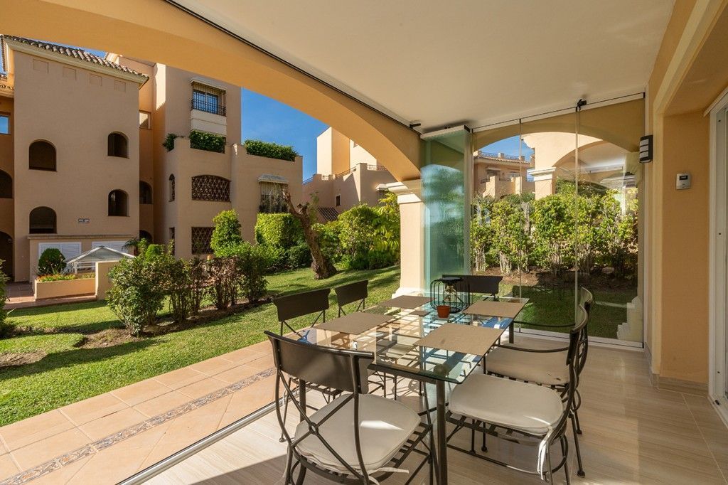 3 Bedroom Apartment in Marbella - Photo 17