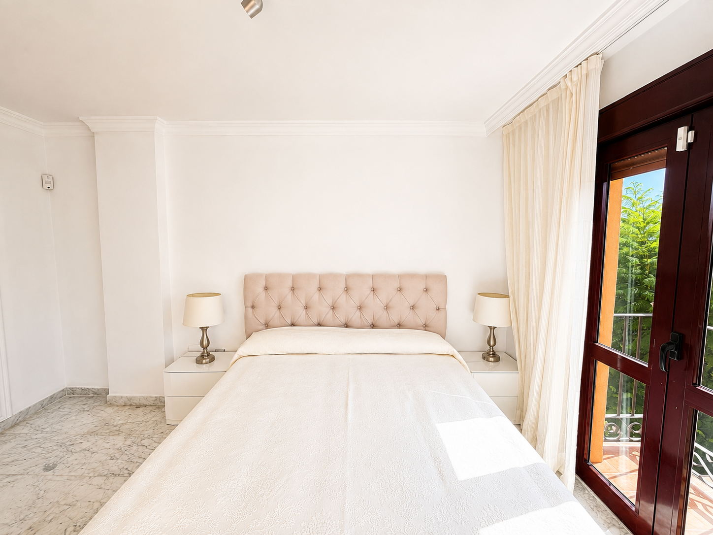 3 Bedroom Townhouse in Marbella - Photo 10