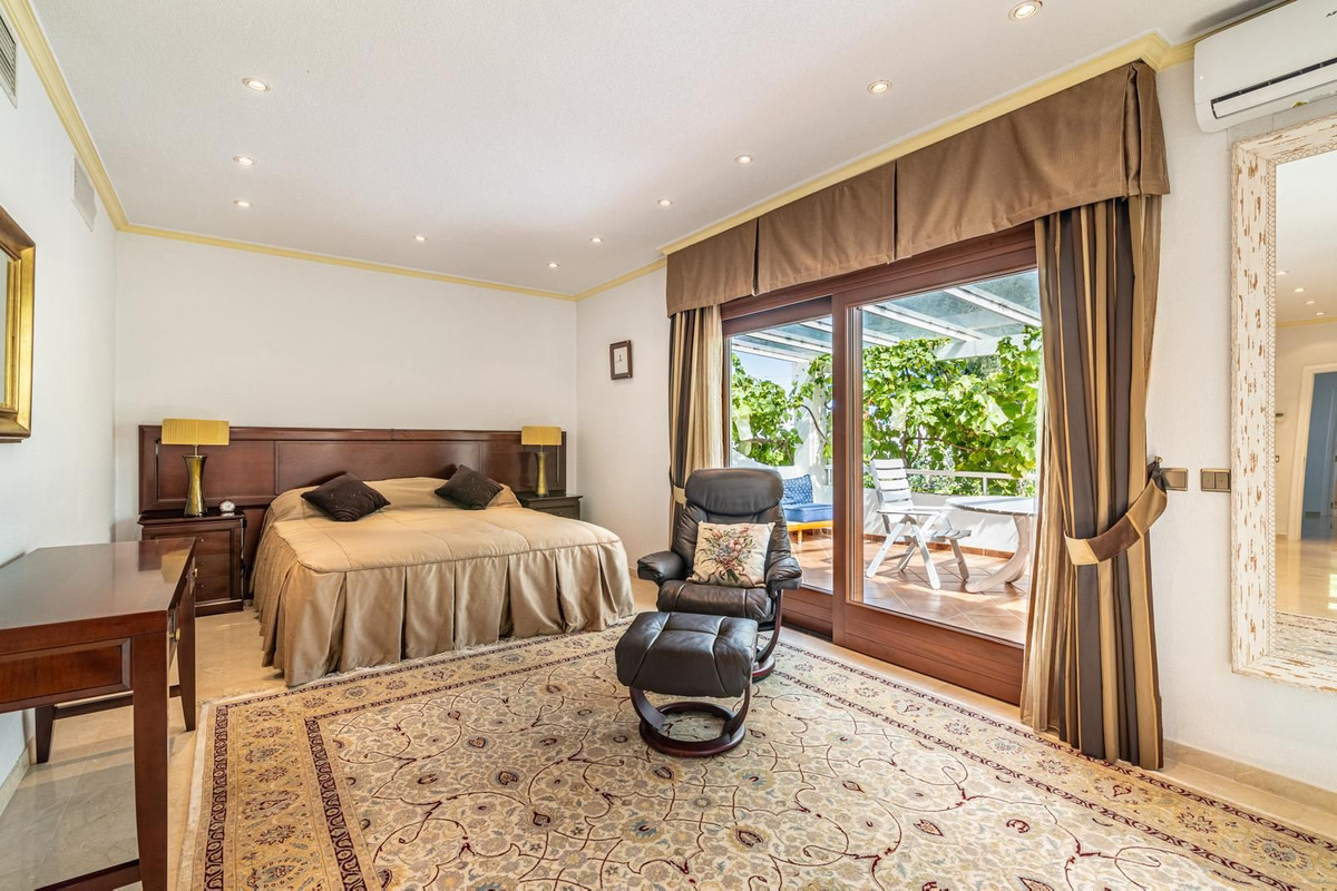 5 Bedroom Villa in Estepona - Foto 9