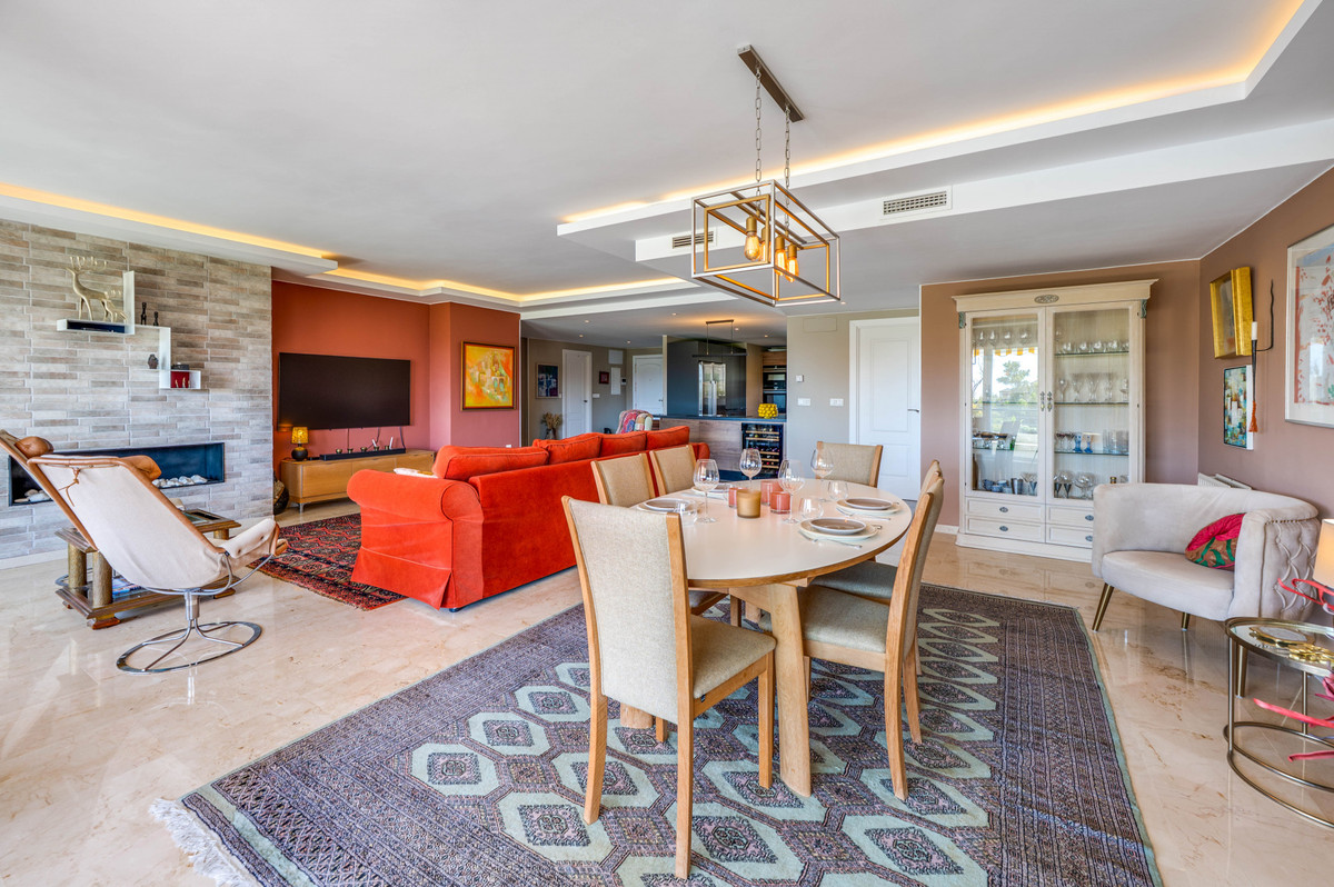 4 Bedroom Apartment in San Pedro de Alcántara - Photo 13