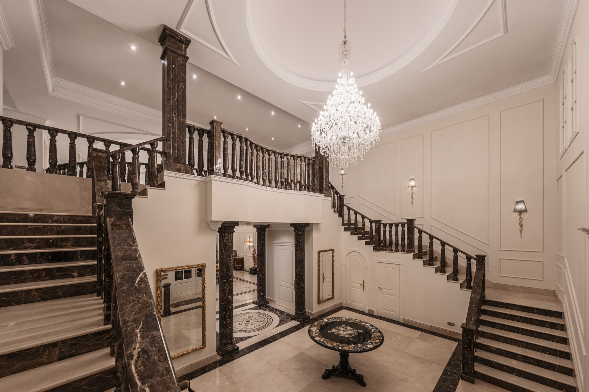 7 Bedroom Villa in Marbella - Photo 27