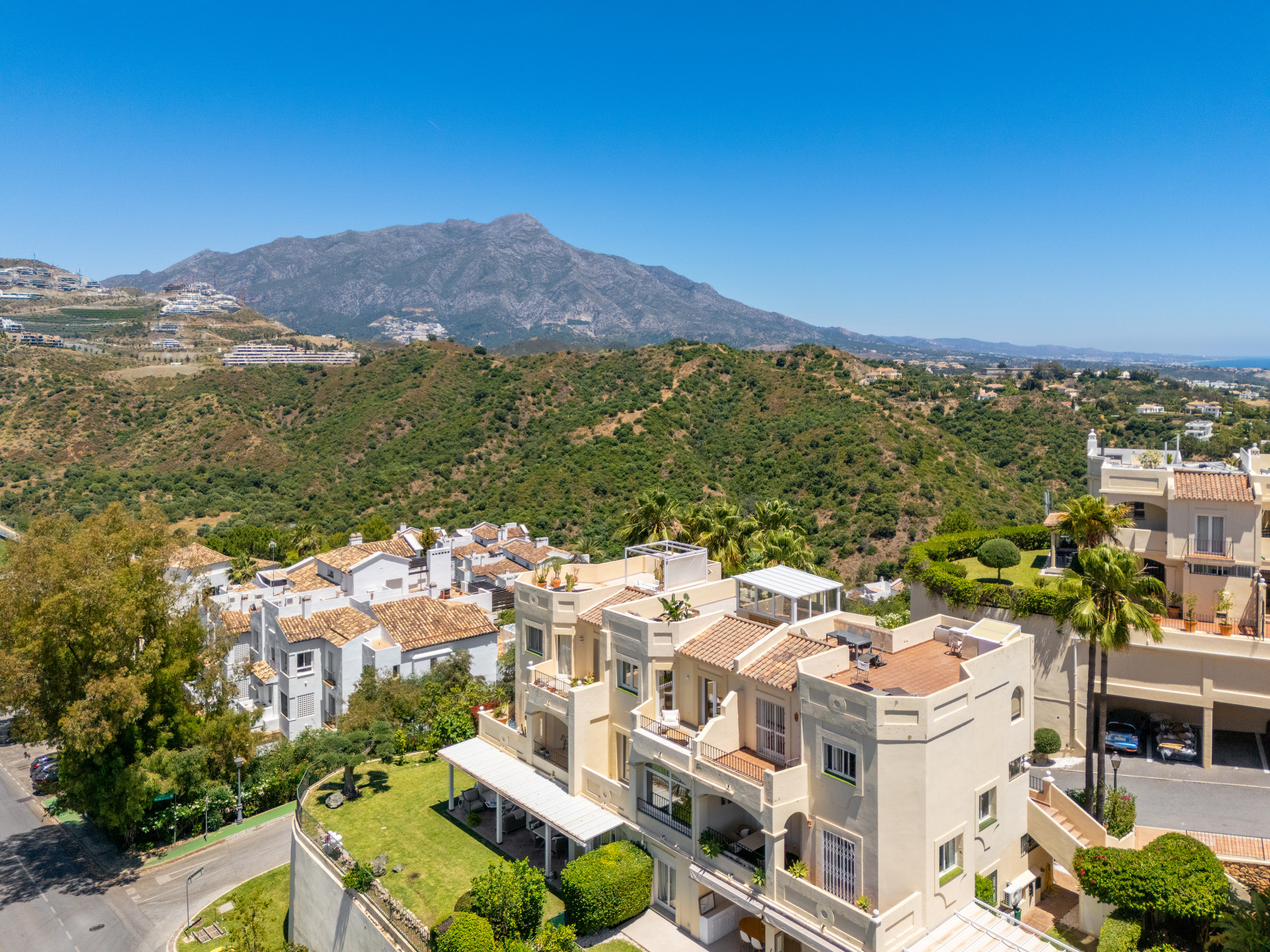3 Bedroom Townhouse in Benahavís - Photo 41