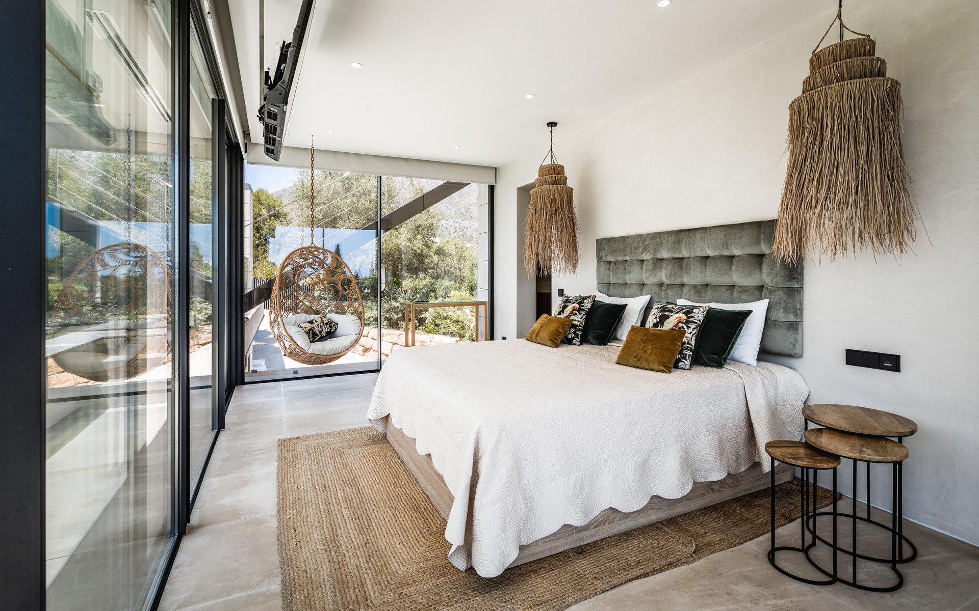 6 Bedroom Villa in Marbella - Photo 8