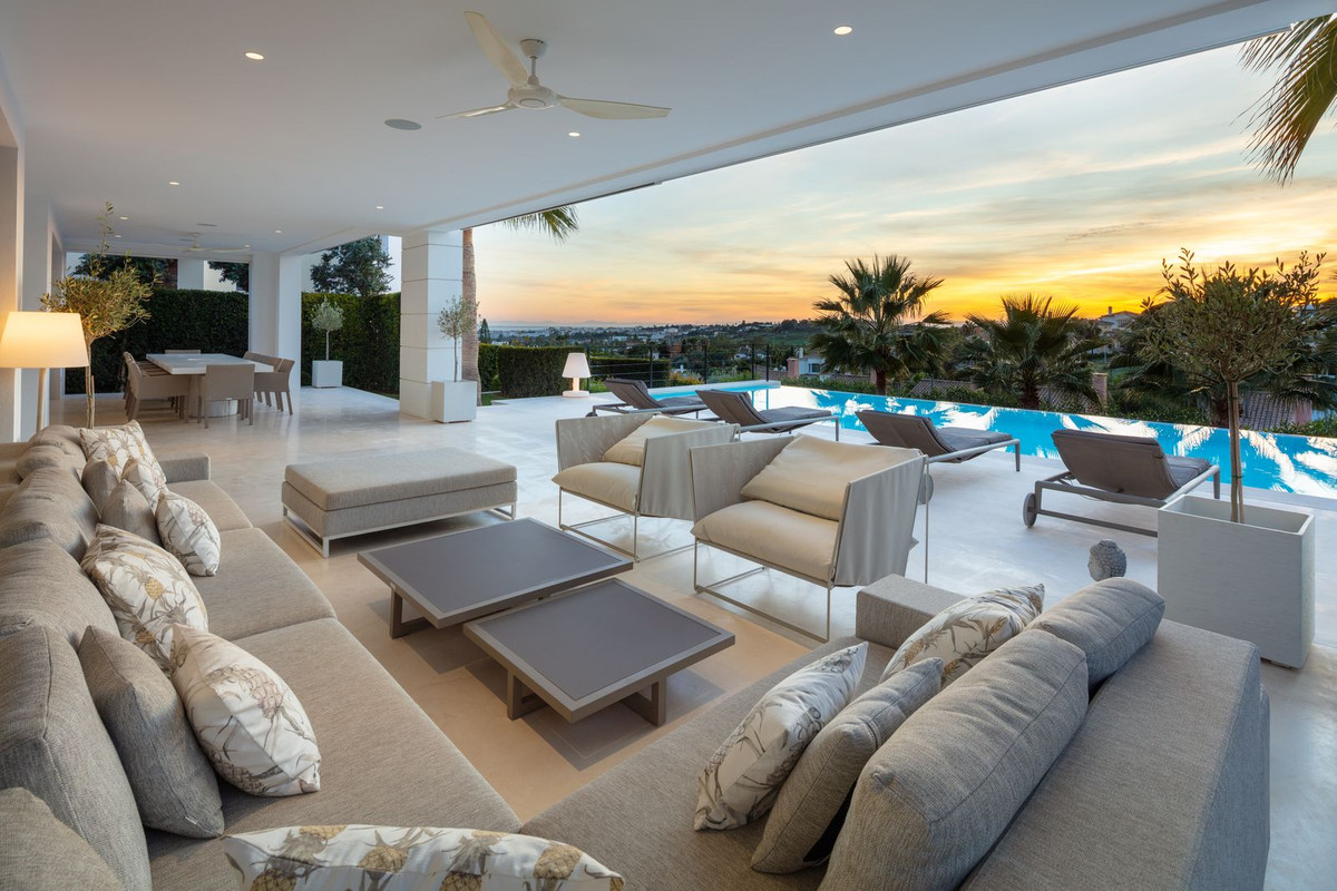 7 Bedroom Villa in Marbella - Photo 4