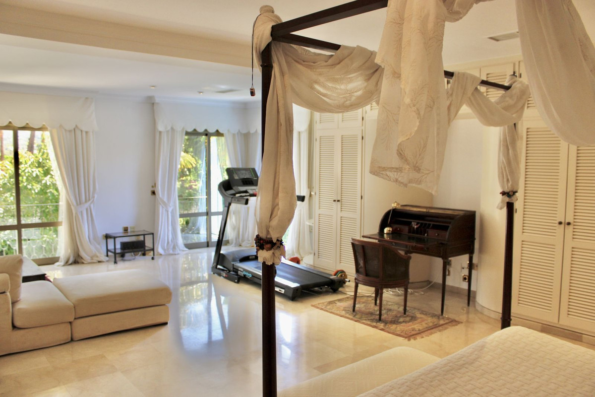 6 Bedroom Villa in Marbella - Foto 15