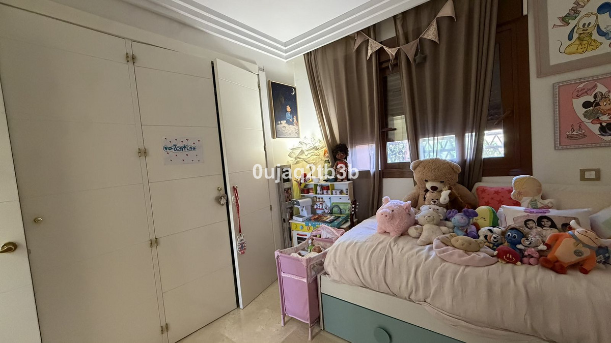 2 Bedroom Apartment in Benahavís - Foto 10
