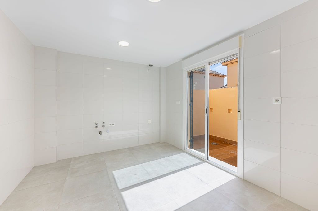 4 Bedroom Townhouse in Mijas - Photo 15