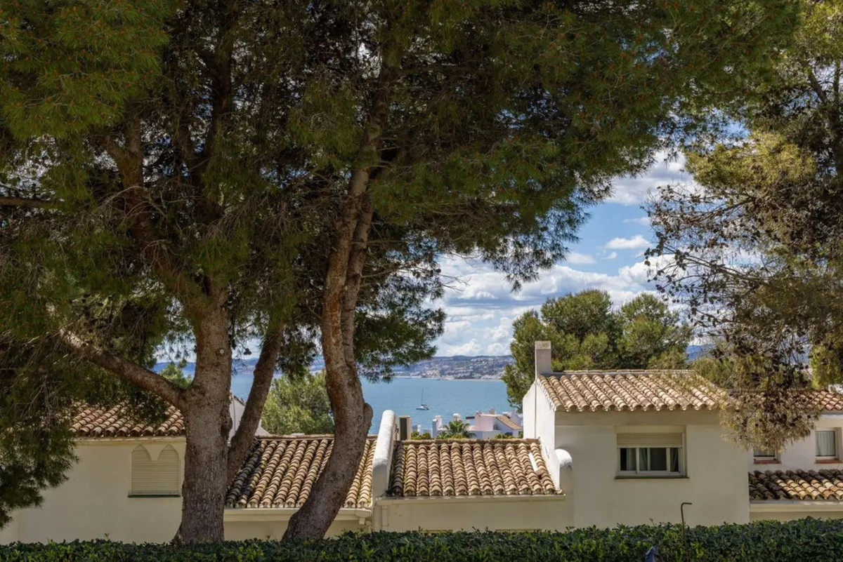 1 Bedroom Apartment in Estepona