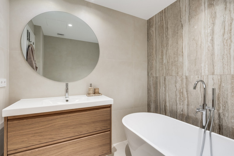 3 Bedroom Apartment in Benahavís - Photo 15