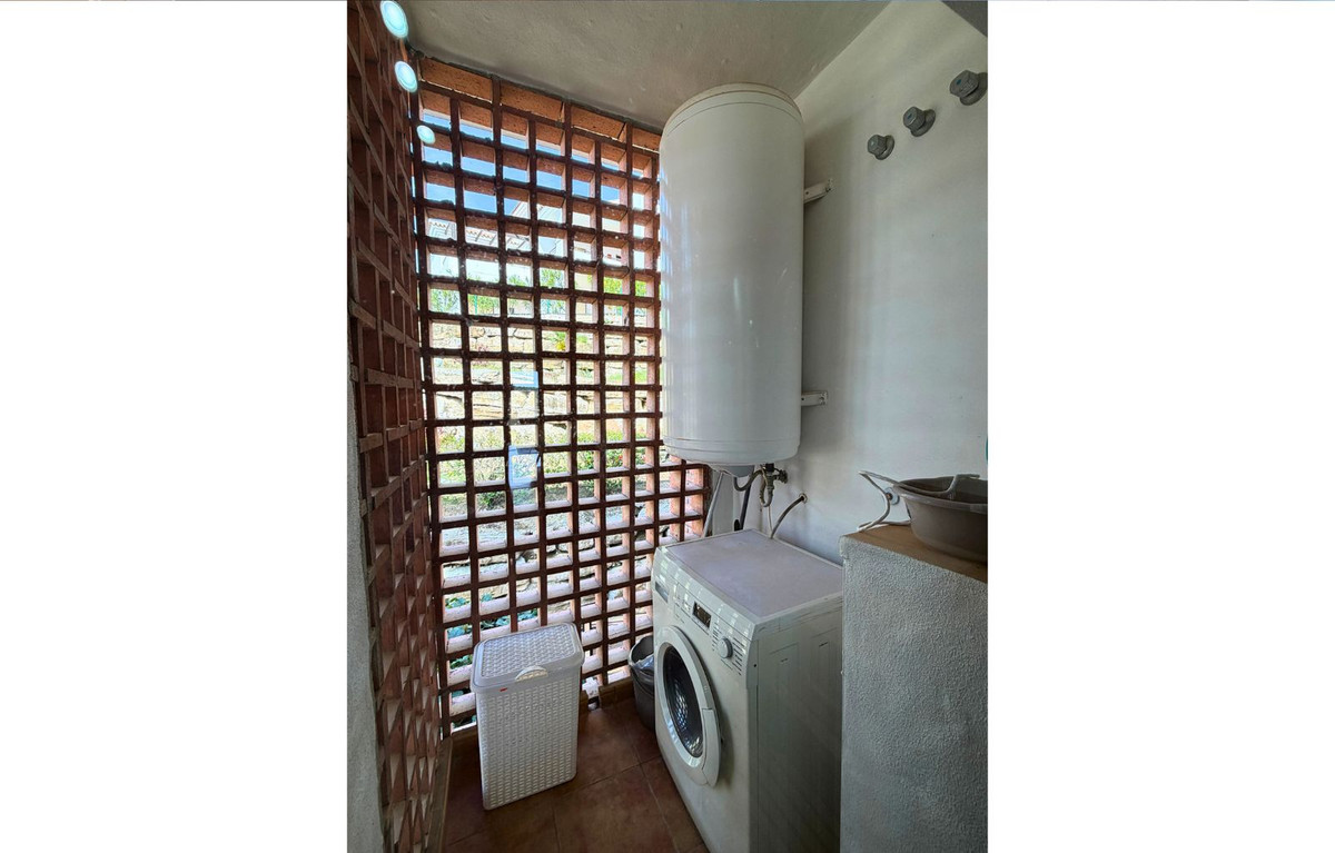 3 Bedroom Apartment in Casares - Photo 19
