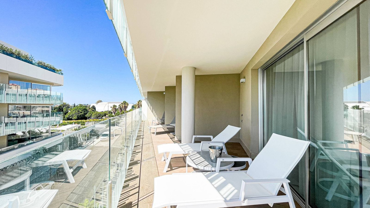 3 Bedroom Apartment in San Pedro de Alcántara - Photo 9