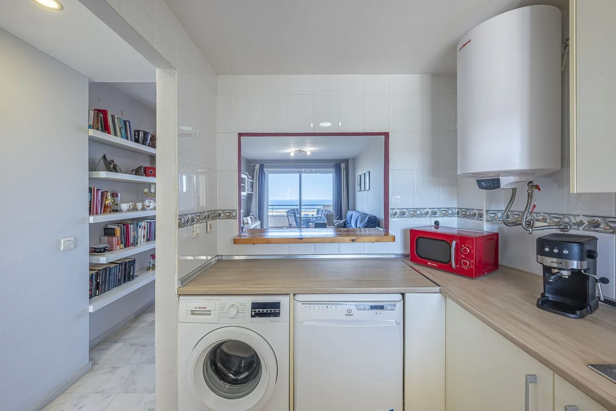 Piso de 3 dormitorios con piscina en Málaga – Foto 12
