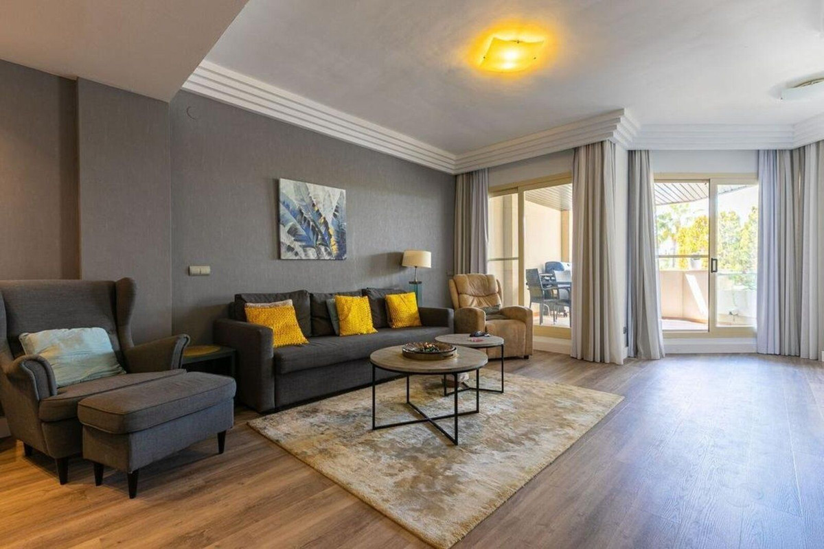 2 Bedroom Apartment in Marbella