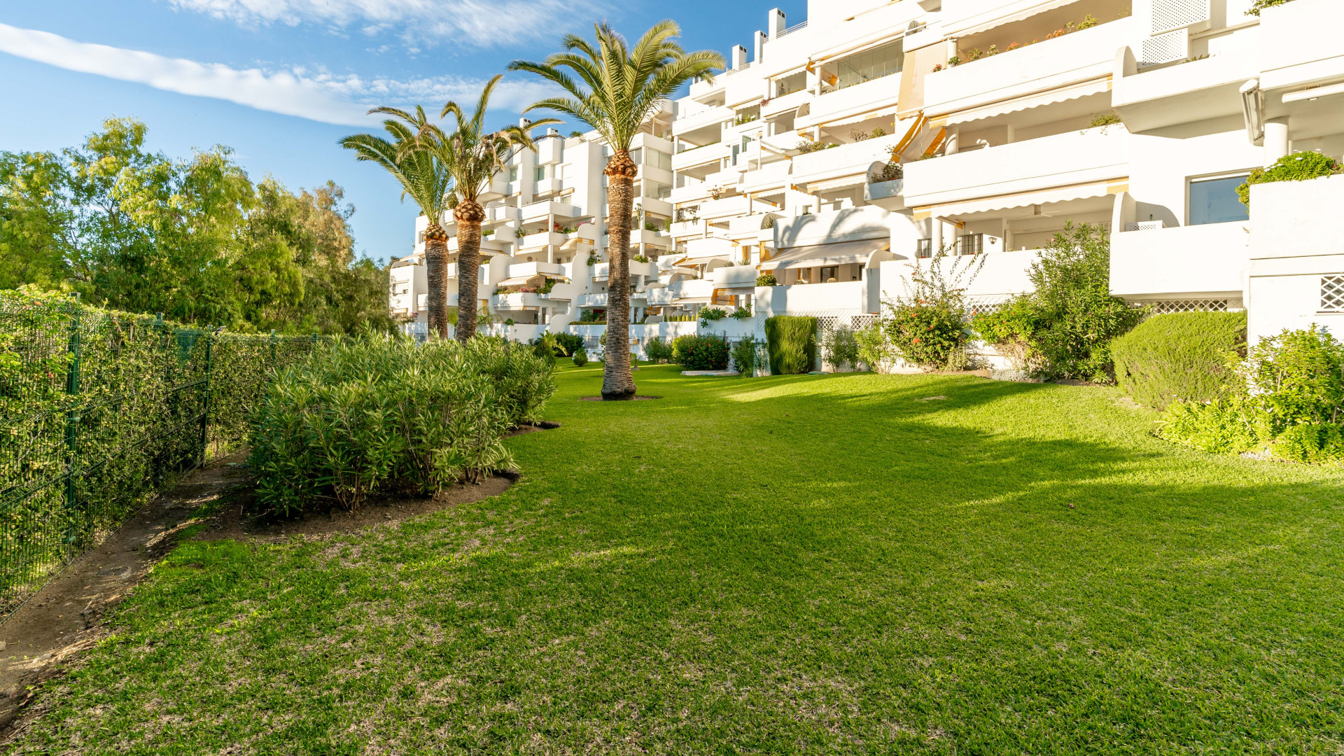 2 Bedroom Apartment in San Pedro de Alcántara - Photo 21