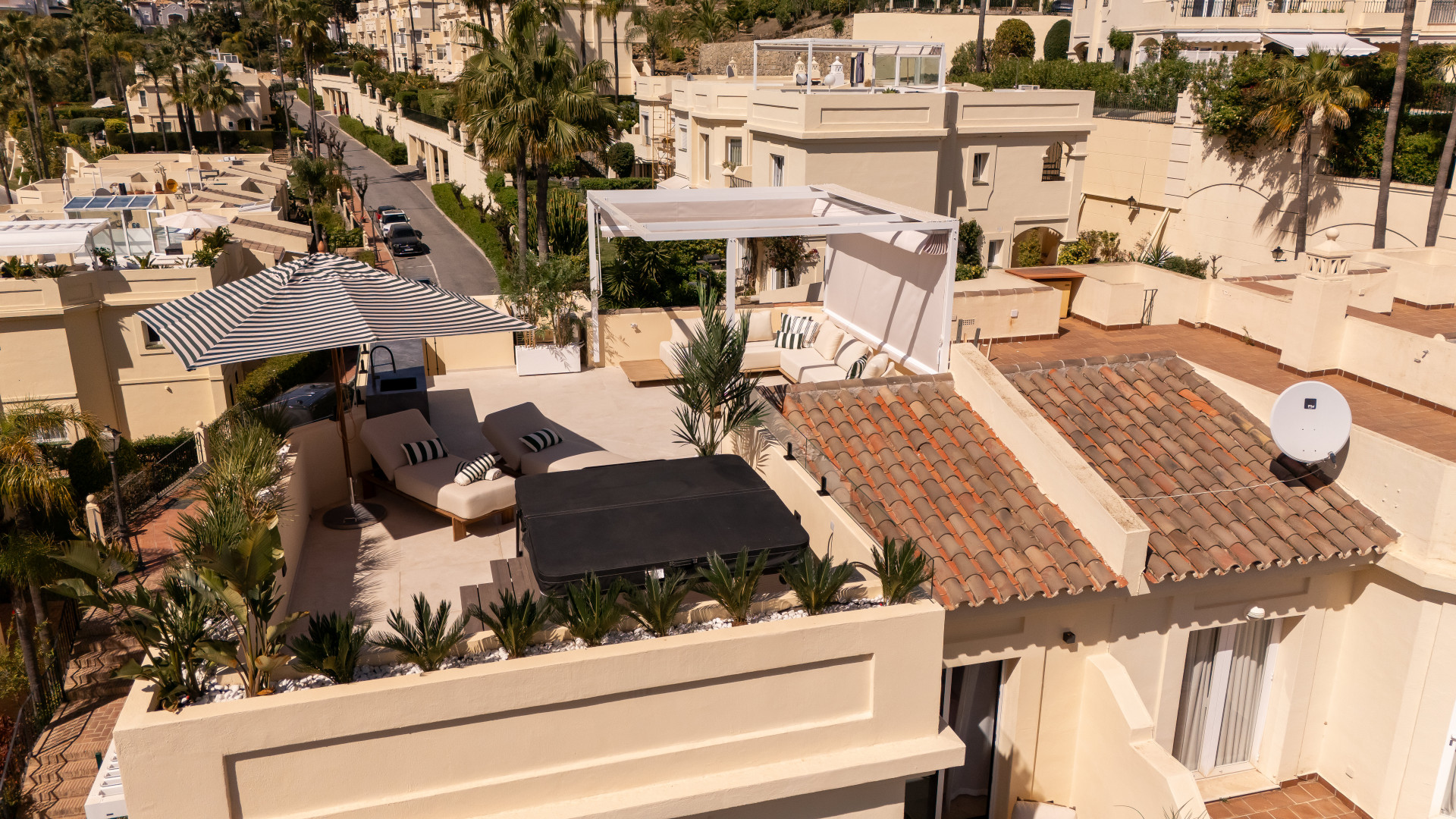 4 Bedroom Townhouse in Benahavís - Photo 44