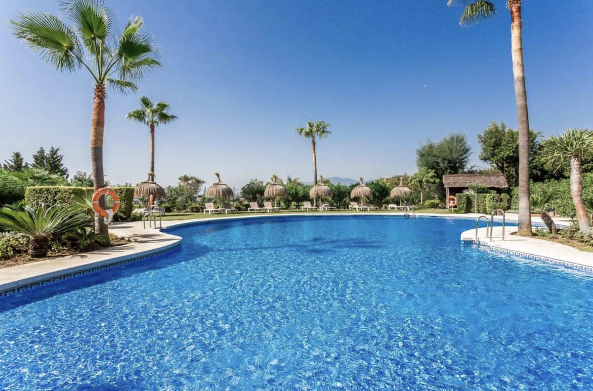 3 Bedroom Apartment in Marbella - Photo 26