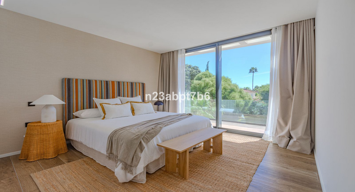 5 Bedroom Villa in Sotogrande - Photo 16