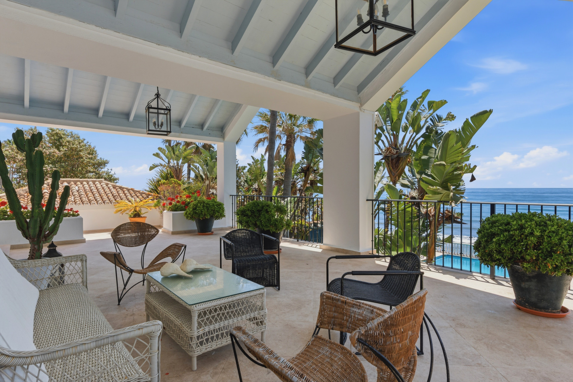 7 Bedroom Villa in Estepona - Photo 3