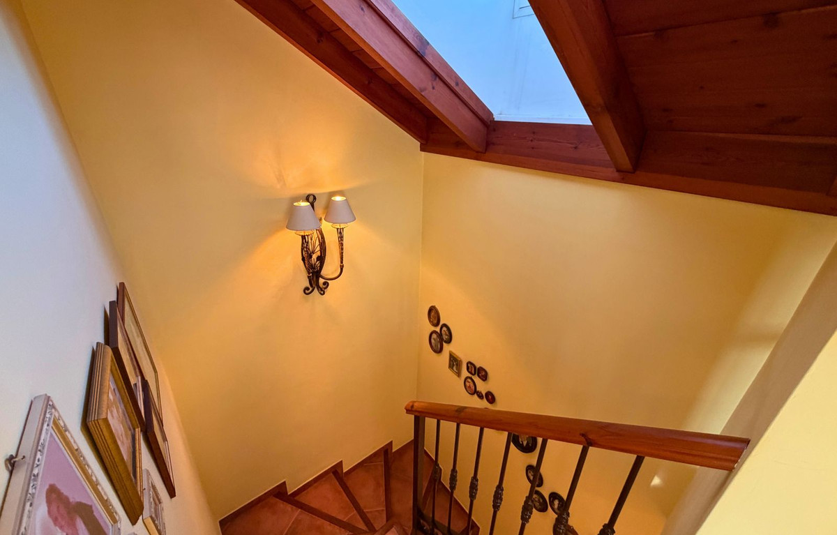 3 Bedroom Townhouse in Marbella - Photo 25