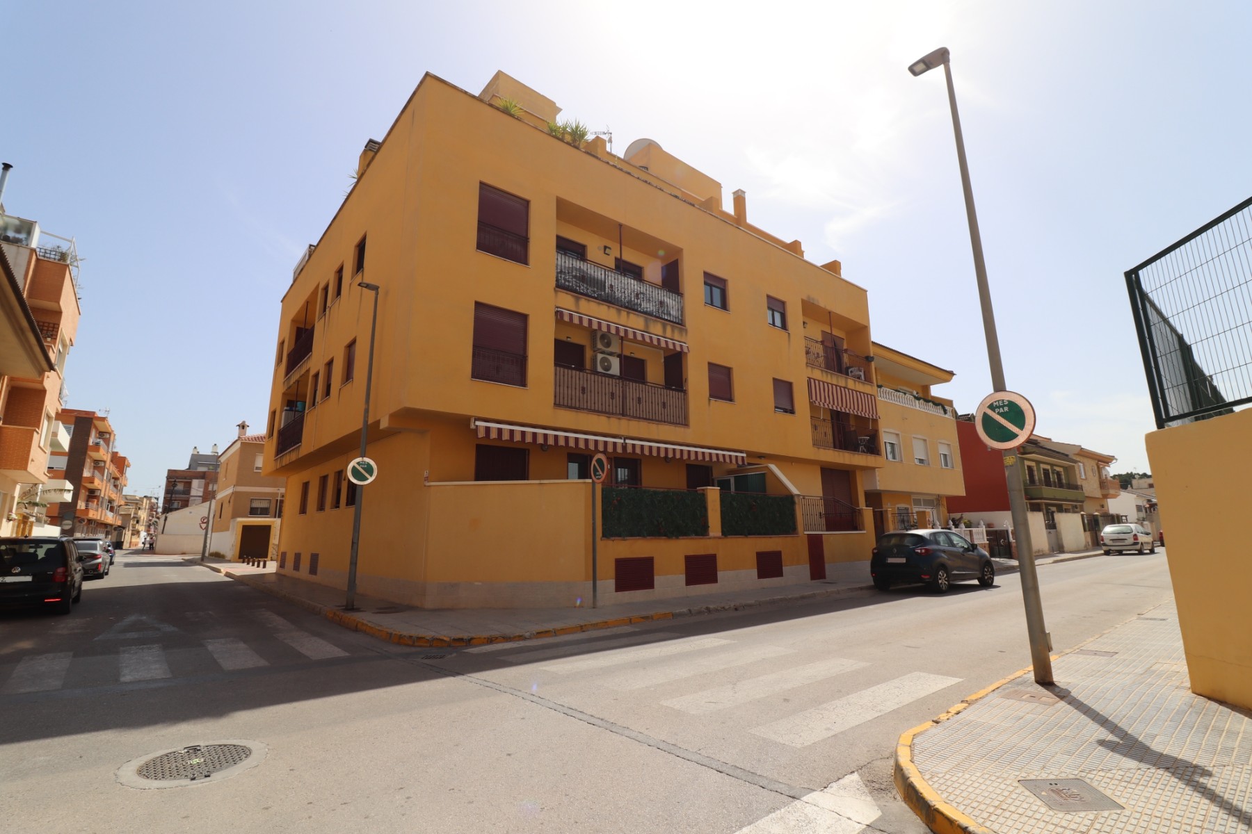 Apartamento com 2 quartos com piscina em Alicante, Espanha – Foto 2