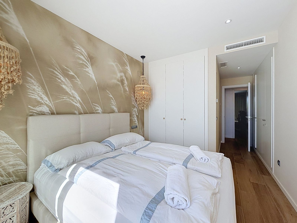 4 Bedroom Penthouse in La Alcaidesa - Photo 33