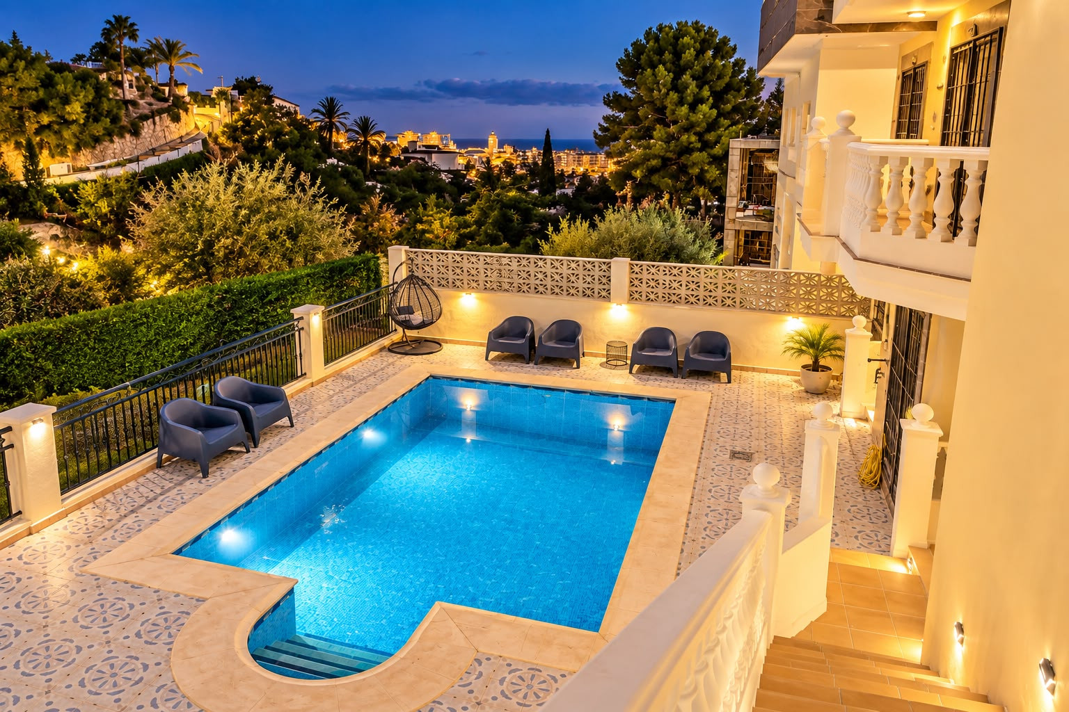 9 Bedroom Villa in Mijas - Photo 3