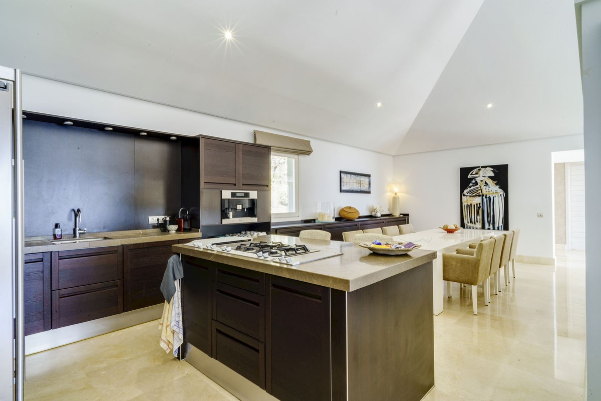 5 Bedroom Villa in Benahavís - Foto 12