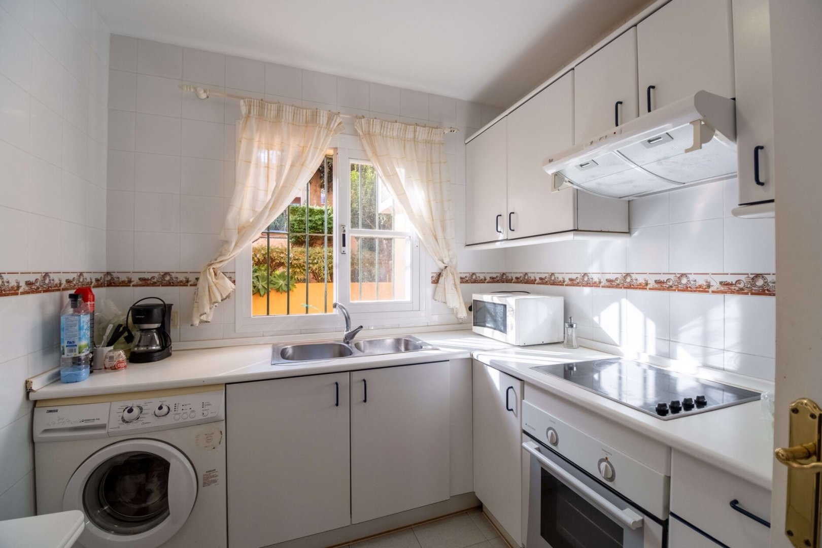 2 Bedroom Apartment in Mijas - Photo 4