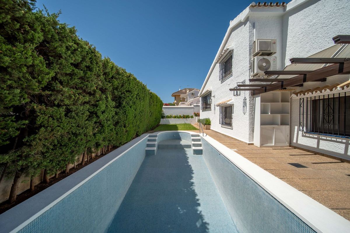 3 Bedroom Villa in Fuengirola - Photo 43