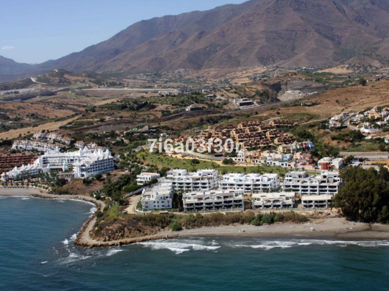 3 Bedroom Apartment in Estepona - Photo 22