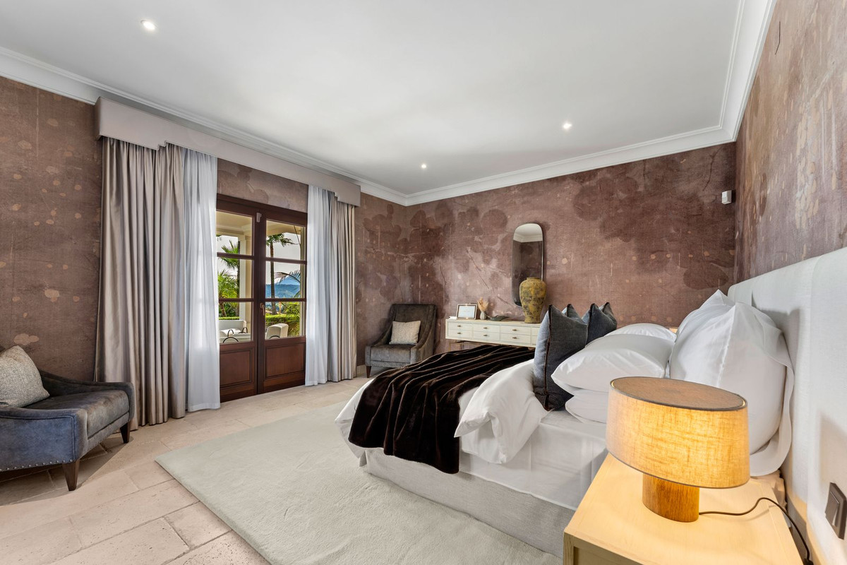 5 Bedroom Villa in Benahavís - Foto 46