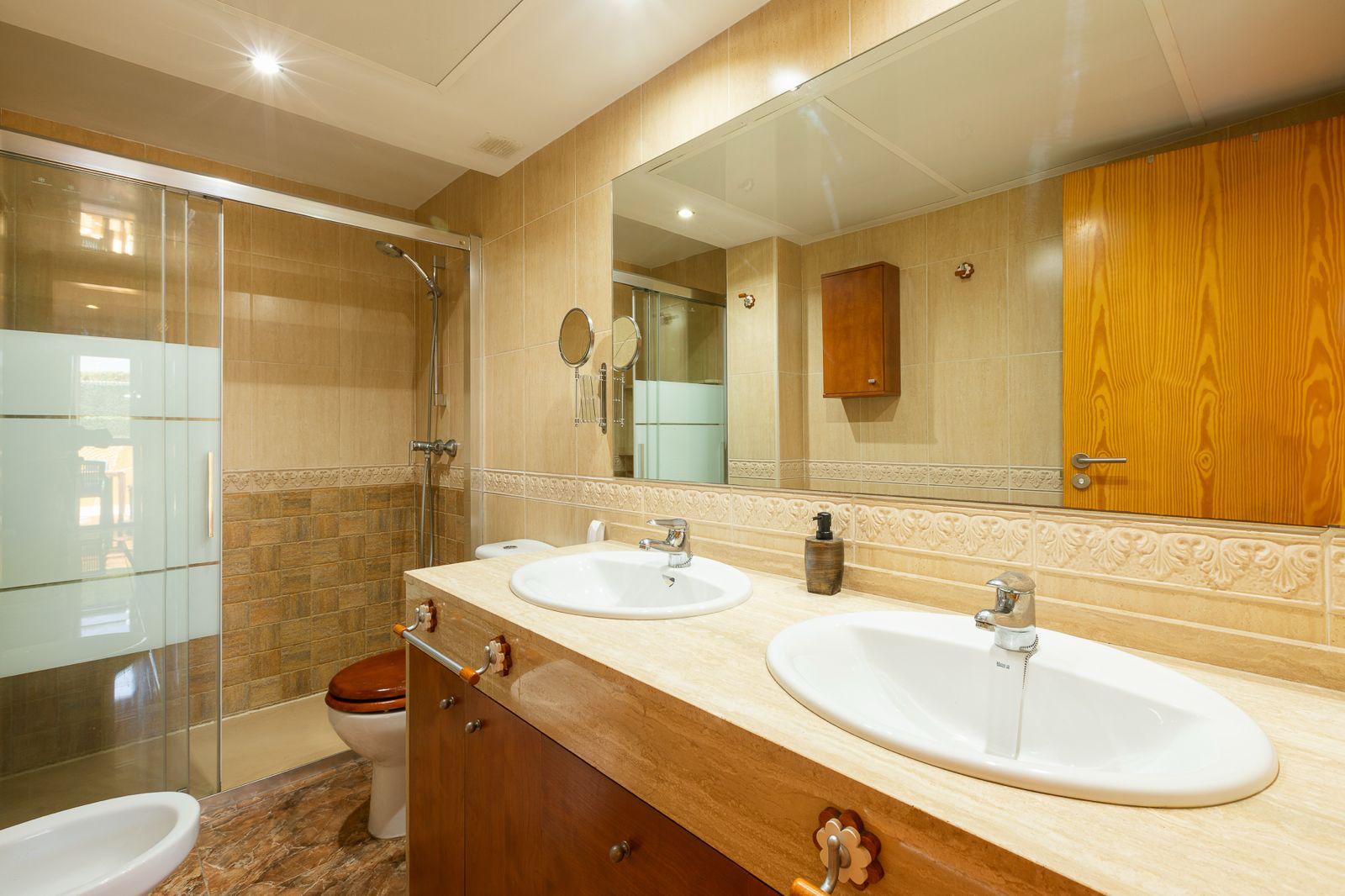 Apartamento com 3 quartos com piscina em Baleares, Espanha – Foto 23