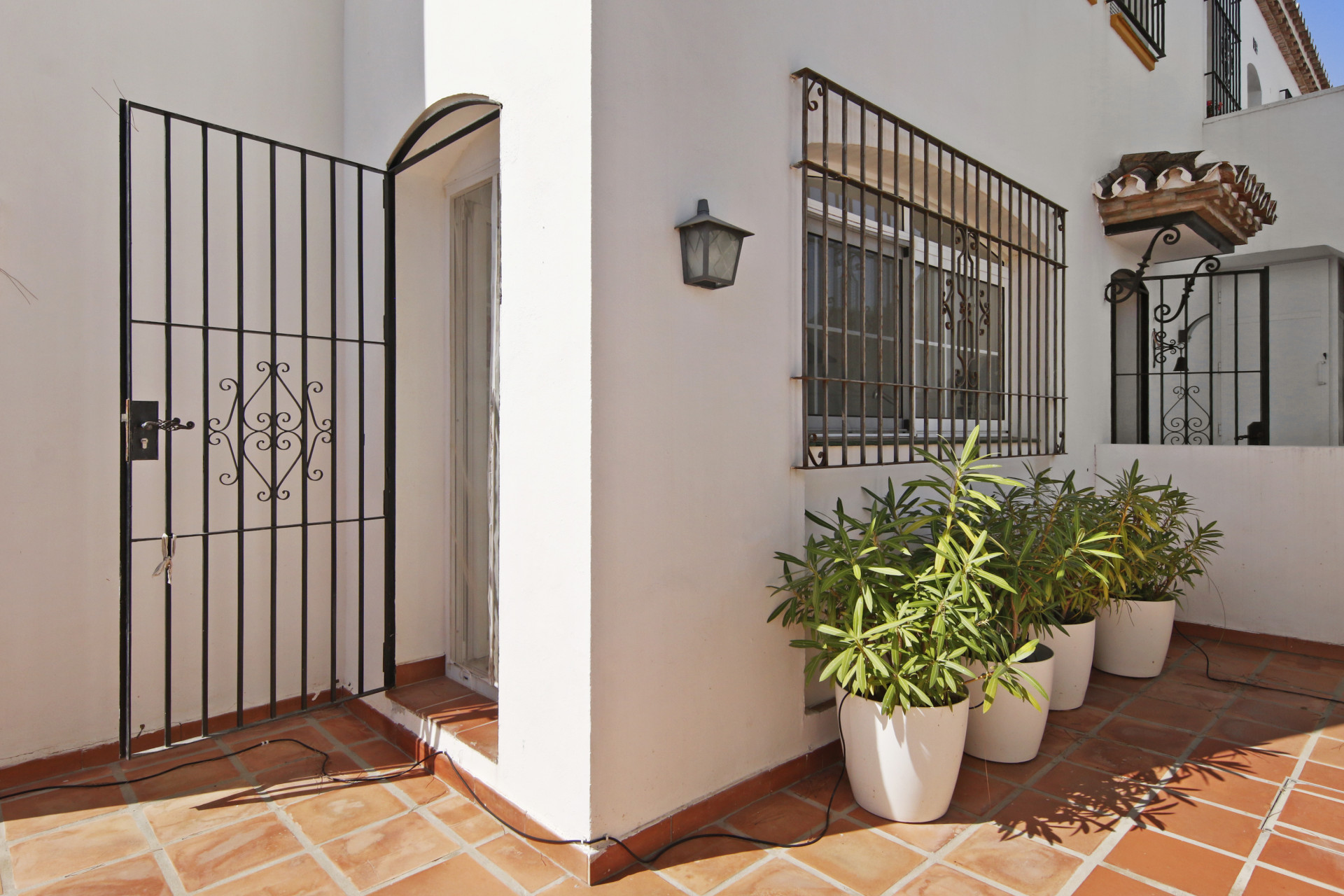 2 Bedroom Apartment in Estepona - Photo 14