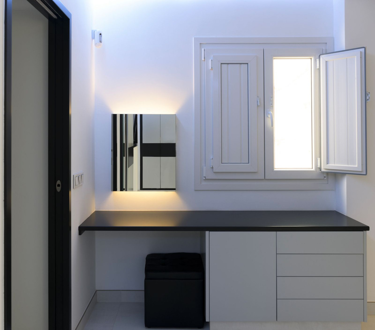 4 Bedroom Townhouse in Estepona - Photo 20